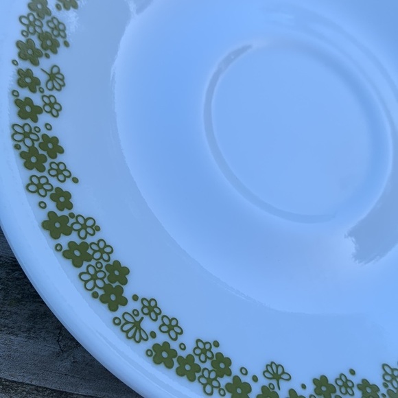 Vintage Corelle Tea Saucer with Green Spring Blossom Pattern Set of 4 - Picture 3 of 5